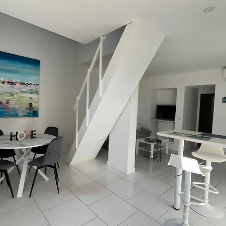 Pavillon Riviera Apartment